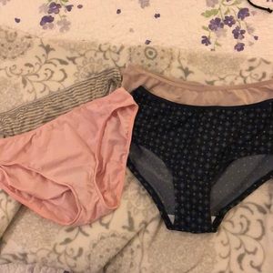 Bundle 4 panties Victoria’s Secret